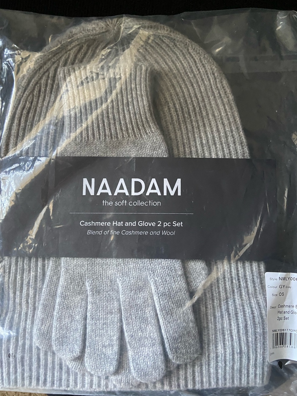 Naadam Wool Cashmere blend Beanie & Gloves Set
